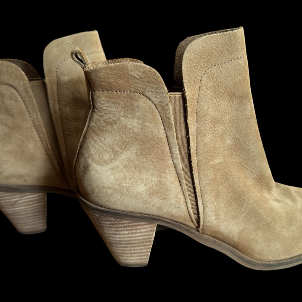 Lucky Brand Tan Ankle Booties